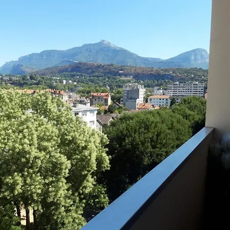 Gambetta Insolite Chambéry Exterior photo